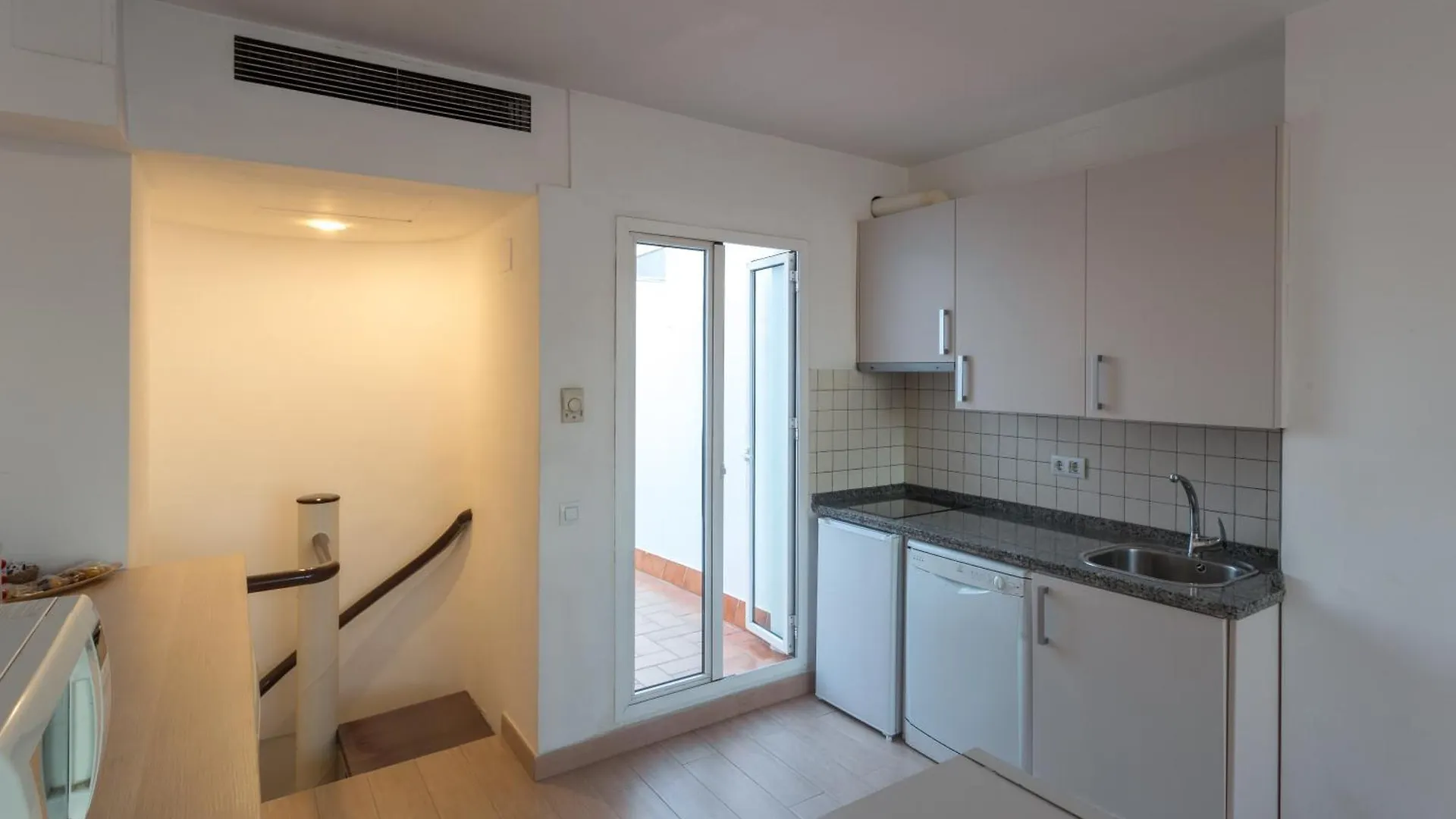 Duplex Triana Sevilla 0*, Seville